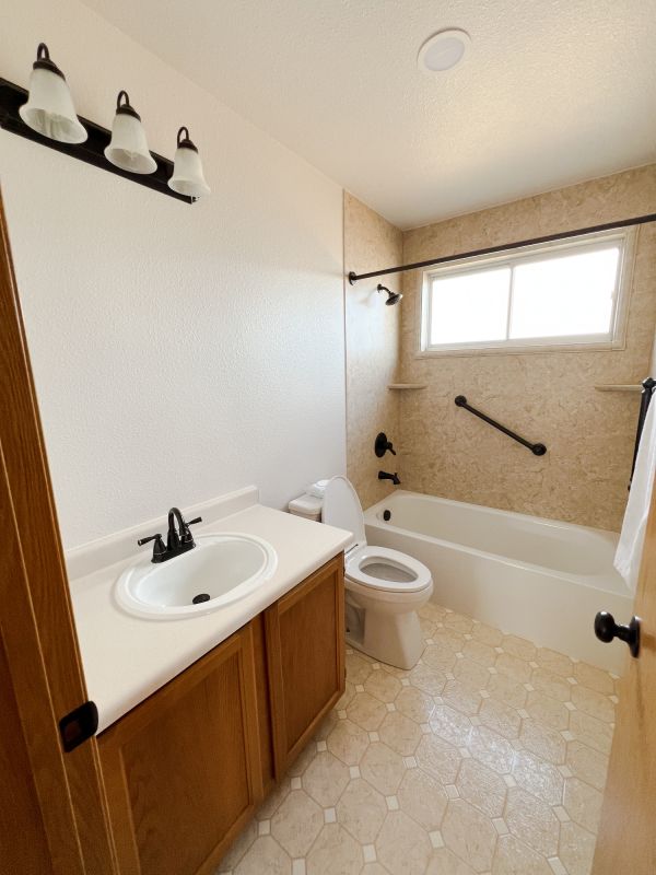 Top Bathroom Remodeling Companies in Thornville, OH